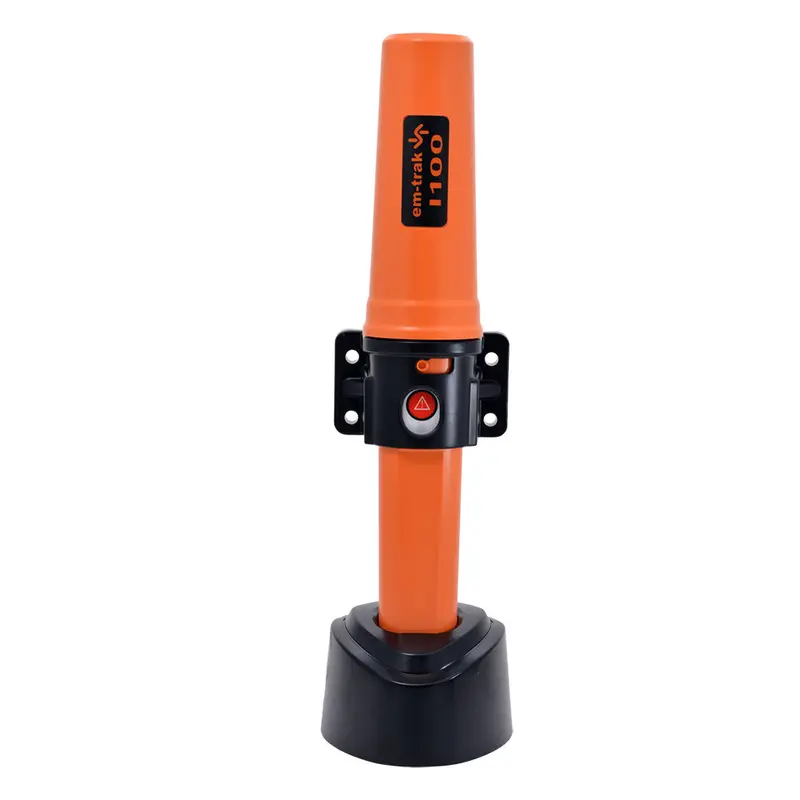 Em-Trak I100-X Compact Vessel Tracking Device For Small Boats And Yachts 1