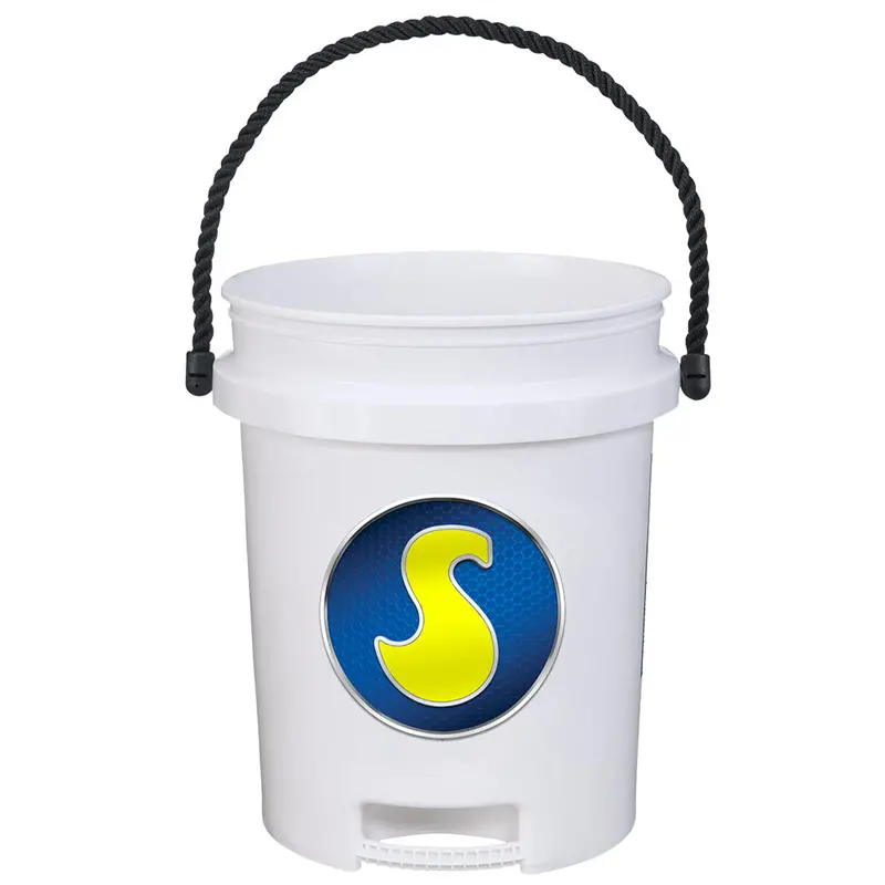 Star Brite Heavy-Duty 5-Gallon Bucket With Rope Handle 1